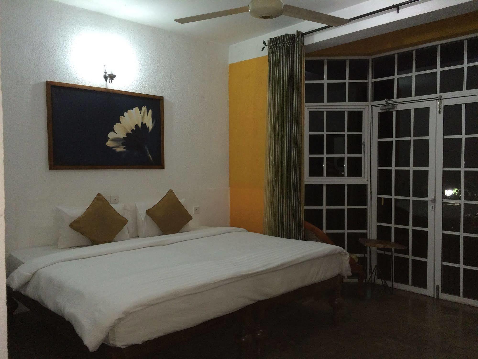 Club Lespri Hotel Palle Deltota ภายนอก รูปภาพ